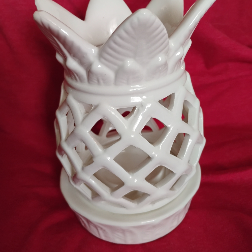 Bath & Body Works Cream Pineapple Candle Holder